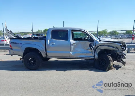 2015 Toyota Tacoma Base V6 z USA, uszkodzony, nr VIN 3TMLU4EN1FM185873